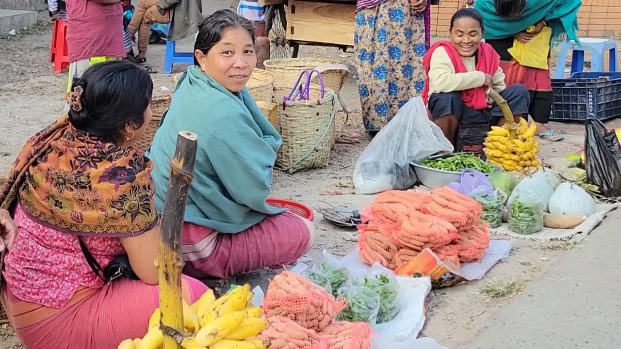 ৪ ঘণ্টার অস্থায়ী বাজারে পাহাড়িদের স্বপ্ন