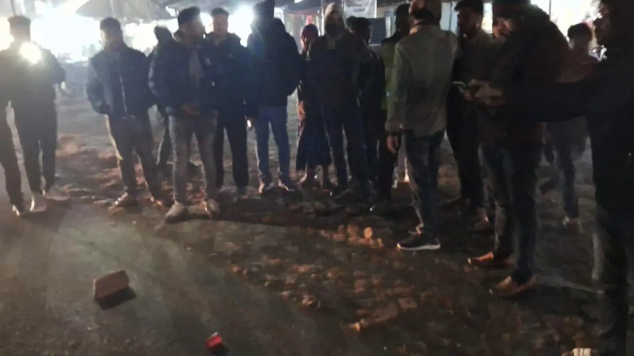 বগুড়ায় কলেজের দেওয়ালে লেখা ‘জয় বাংলা’, টার্মিনালে ককটেল বিস্ফোরণ