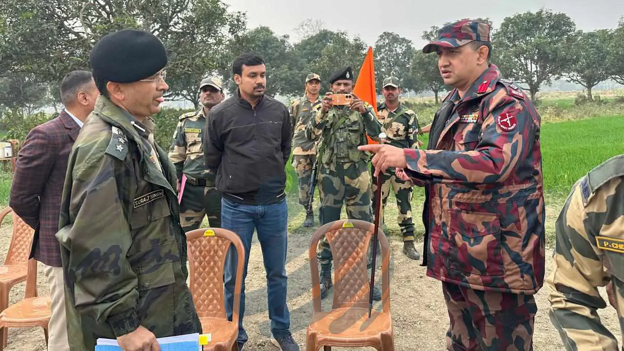 বিজিবির বাধায় কাঁটাতারের বেড়া নির্মাণ বন্ধ করলো বিএসএফ