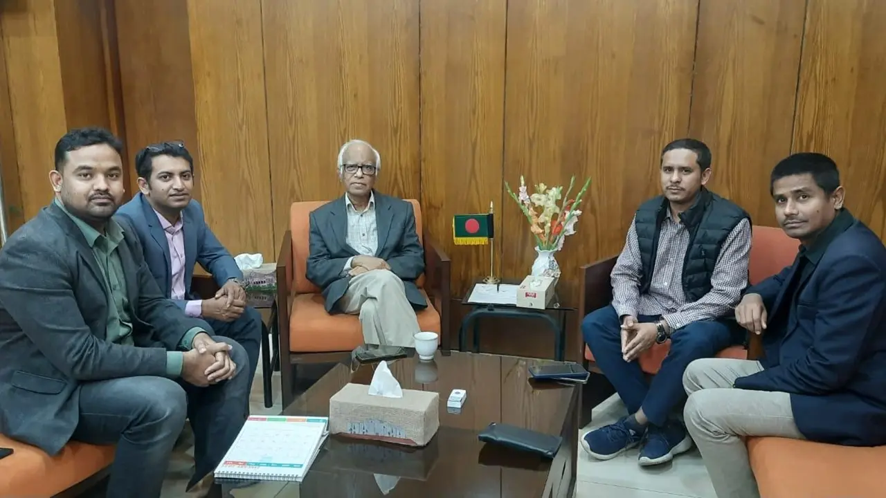 কবে বই পাবে শিক্ষার্থীরা, জানালেন শিক্ষা উপদেষ্টা