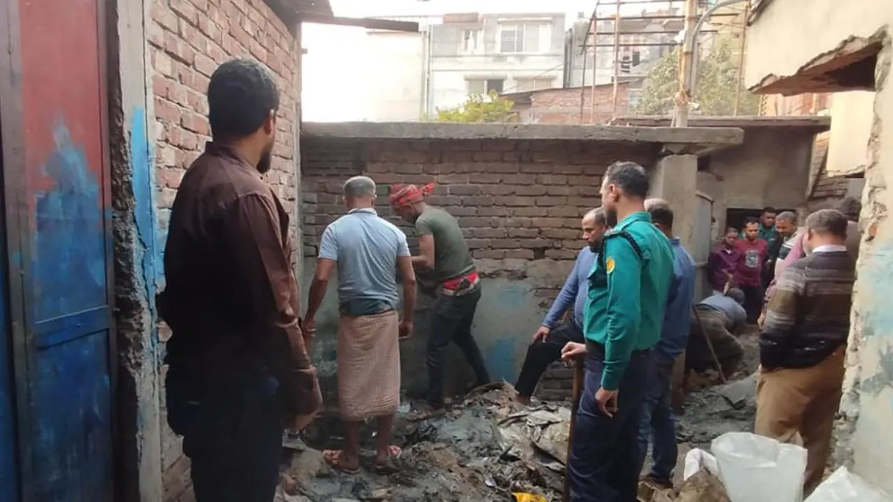 উত্তরা, নরসিংদী ও কামরাঙ্গীরচরে অবৈধ গ্যাস সংযোগ বিচ্ছিন্ন