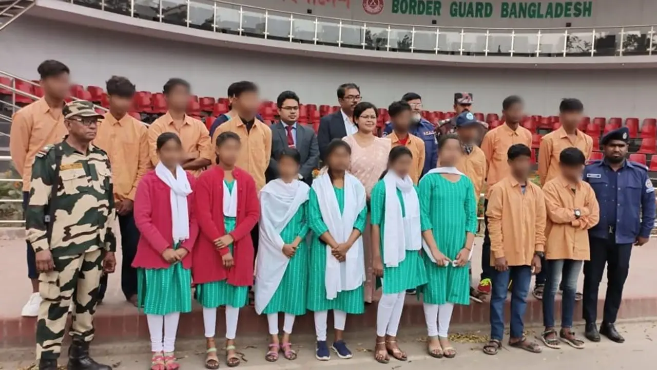 দেশে ফিরল ভারতে পাচার হওয়া ১৬ কিশোর-কিশোরী