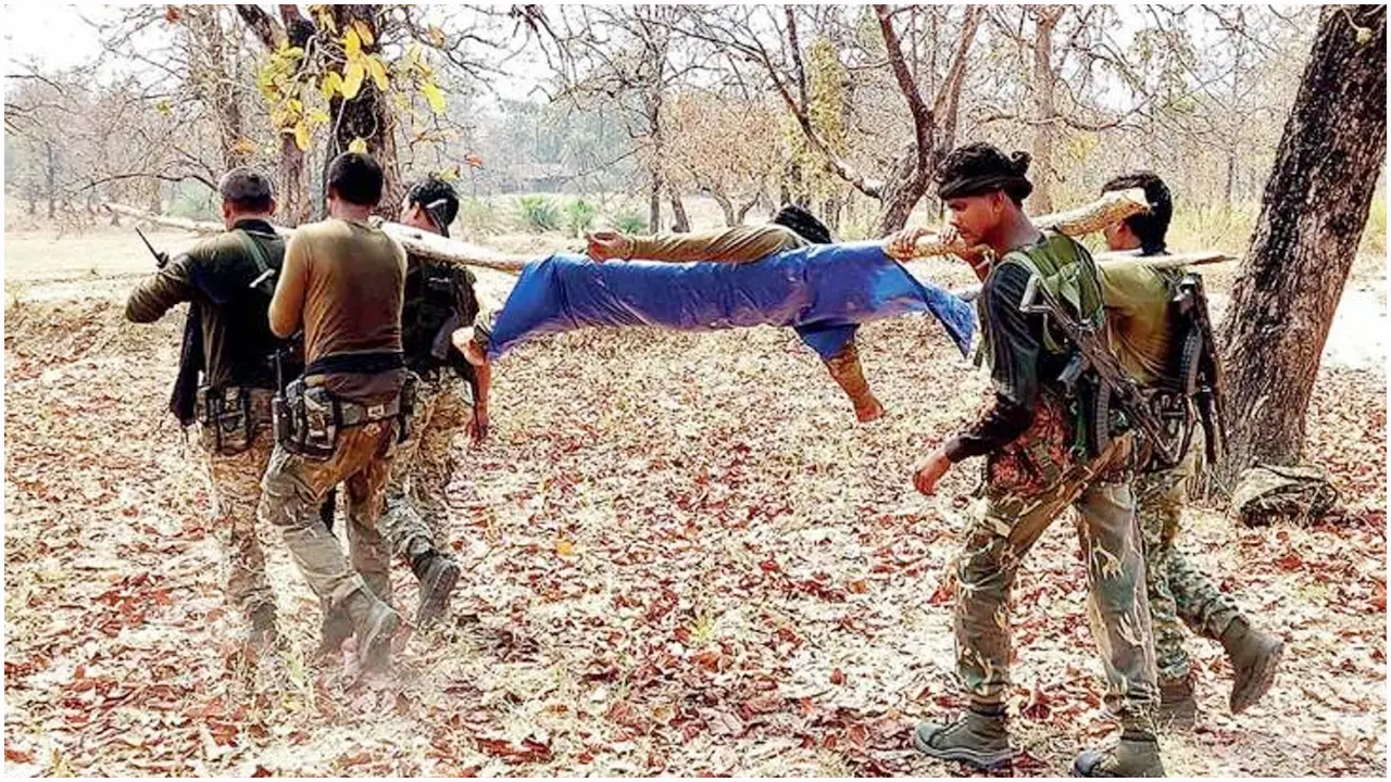 বোমা বিস্ফোরণে ভারতীয় নিরাপত্তা বাহিনীর ৯ সদস্য নিহত
