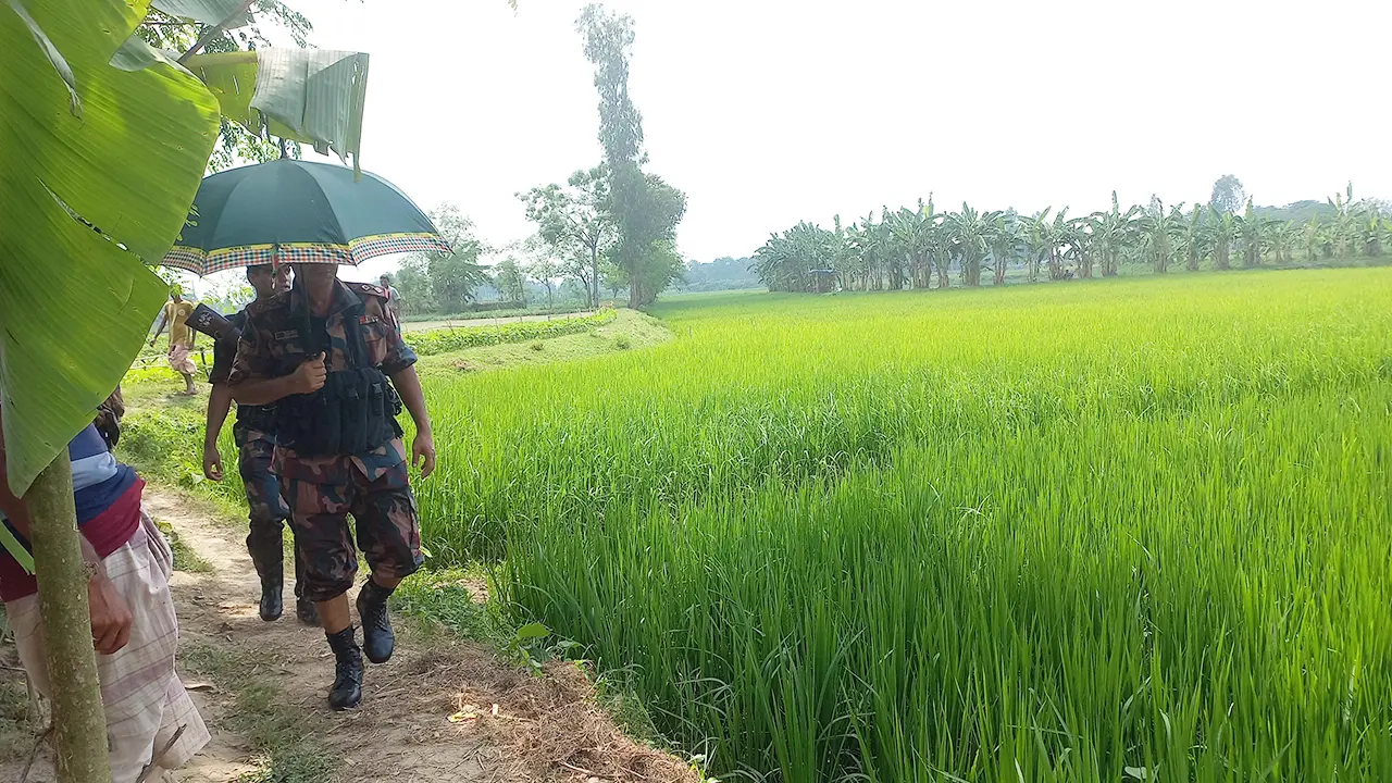 পাঁচবিবি সীমান্তে বিএসএফের ফাঁকা গুলি