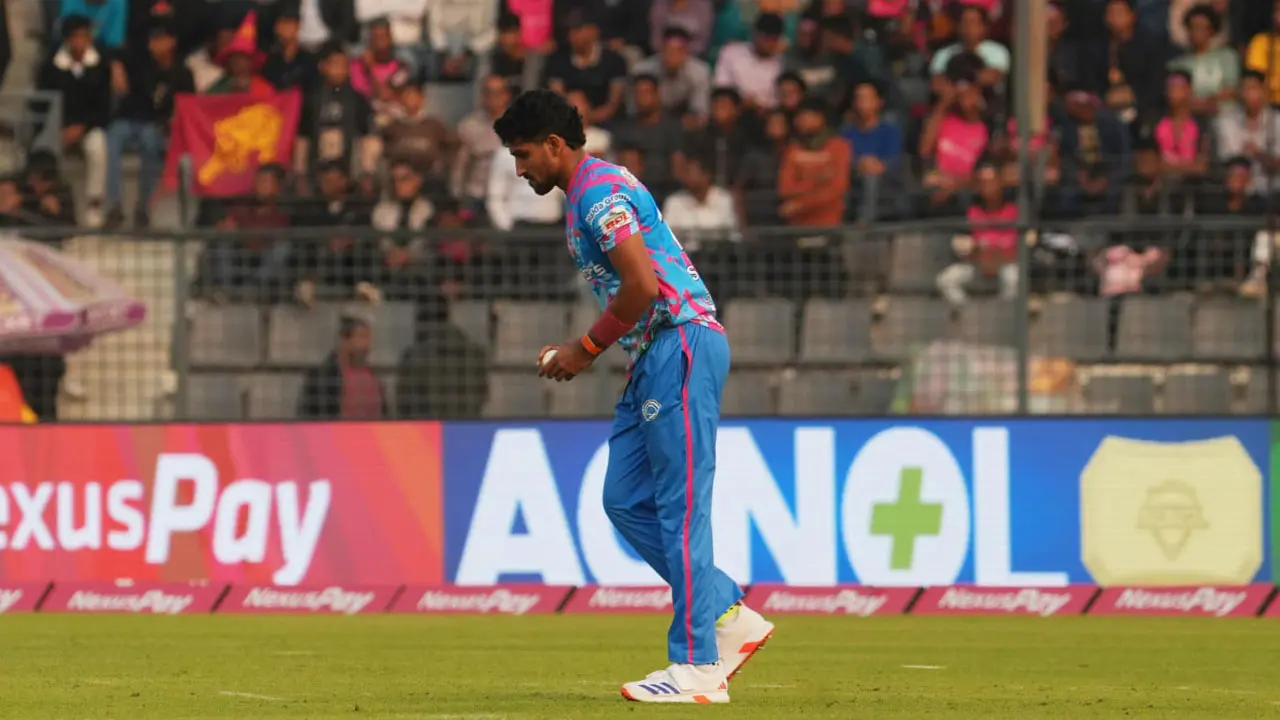 মায়ের মৃত্যু শোক ভুলে মাঠে খালেদ, কমিটমেন্টে মুগ্ধ চিটাগং কোচ