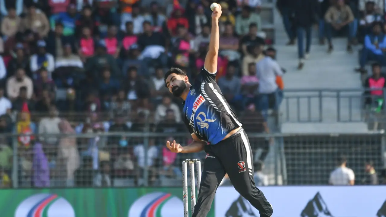বিপিএলে ফর্ম দিয়ে আলোচনায়, ডাক পেতে পারেন চ্যাম্পিয়ন্স ট্রফিতে