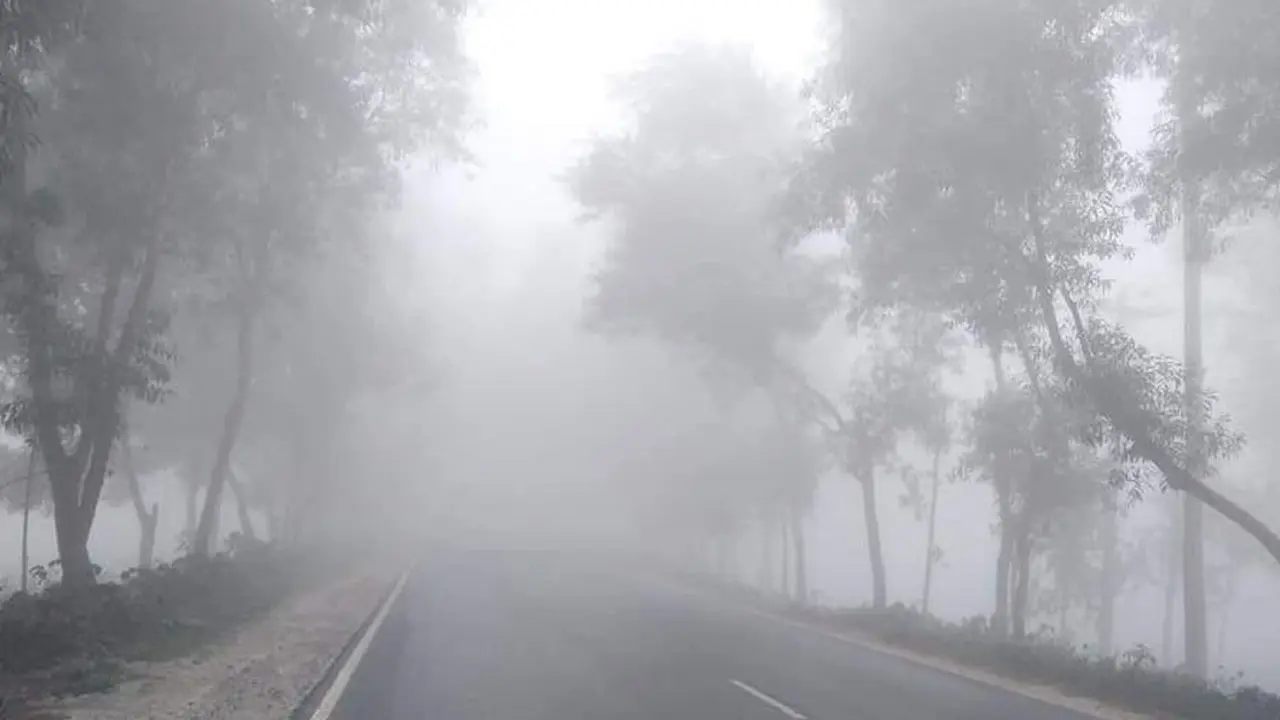 শুক্রবার দুপুর পর্যন্ত থাকতে পারে ঘন কুয়াশা
