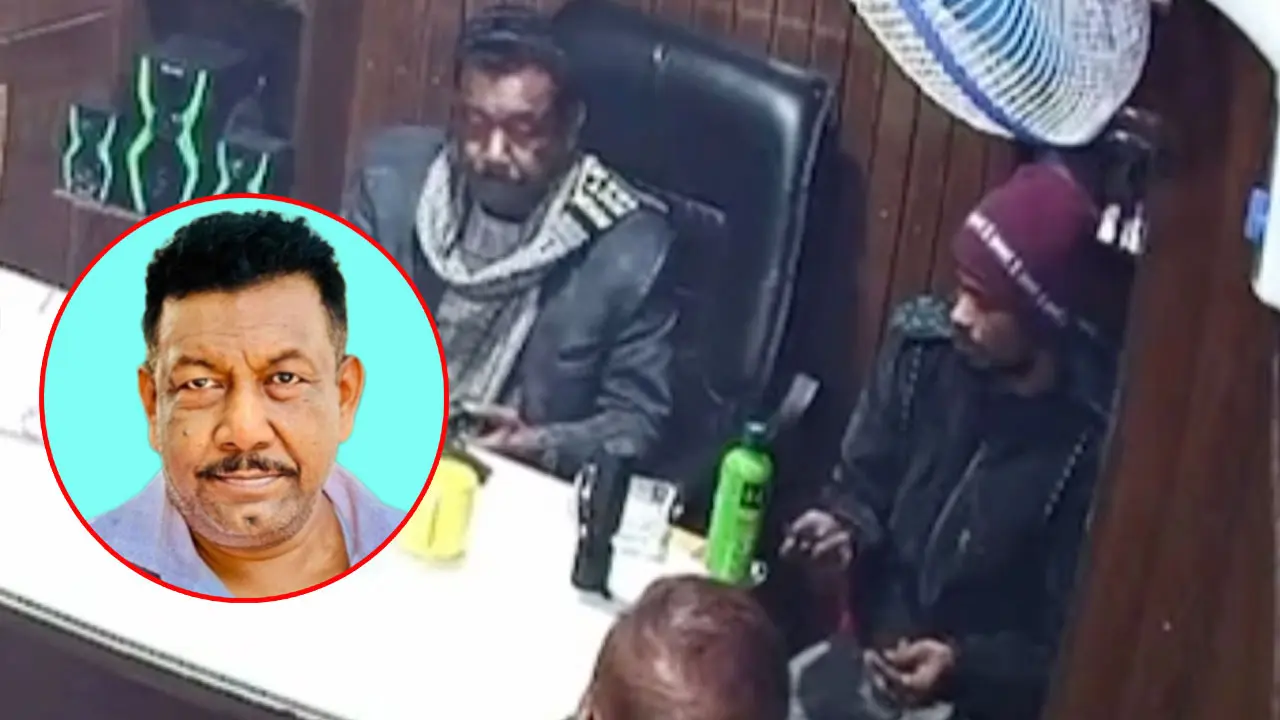 অস্ত্র লেনদেনের ভিডিও ভাইরাল, সেই বিএনপি নেতা বহিষ্কার 