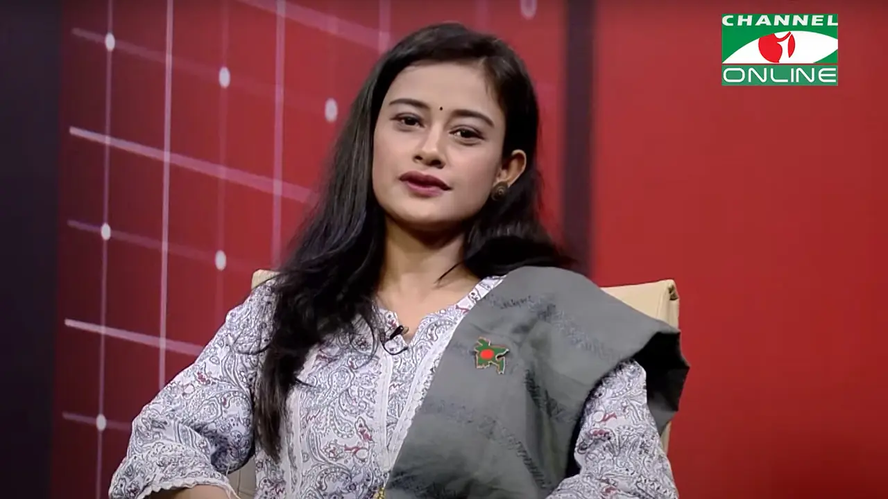 হিজাব পরা নিয়ে মুখ খুললেন চ্যানেল আইয়ের সেই উপস্থাপিকা