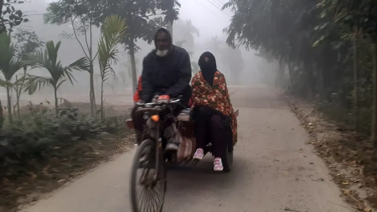 শৈত্যপ্রবাহে কাঁপছে উত্তরের জনপদ, ঠান্ডা বাতাসে তীব্র হচ্ছে শীত