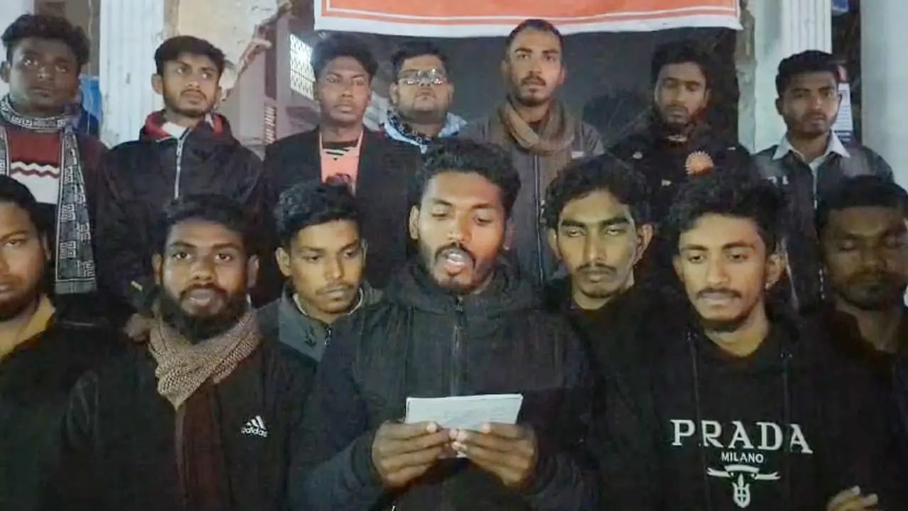 সাতক্ষীরায় বৈষম্যবিরোধী ছাত্র আন্দোলনের কমিটি বাতিলের দাবি