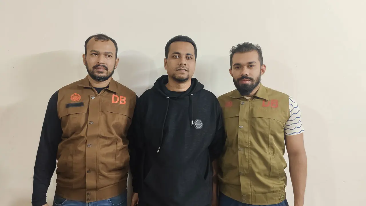 সাভারে ছাত্র হত্যাসহ ৯ মামলার আসামি টুন্ডা আরিফ গ্রেপ্তার