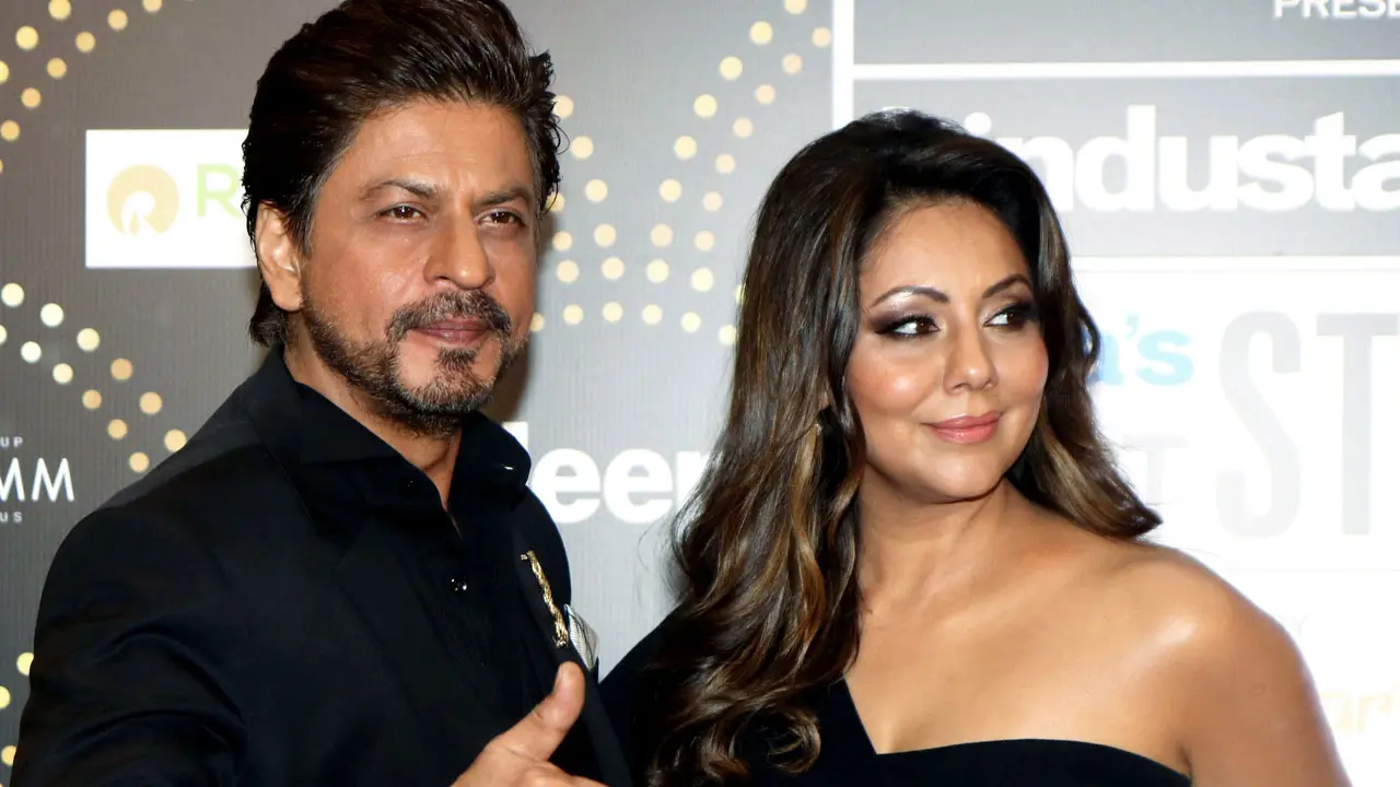 ‘এই পোশাক পরবে না, চুলও খোলা রাখবে না’, গৌরীকে শাহরুখ