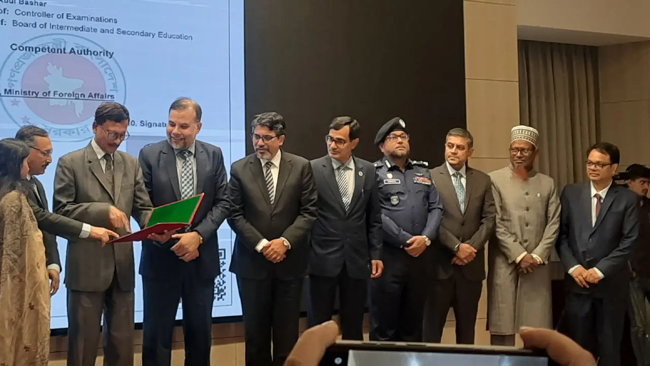 বিদেশগামীদের অনলাইন সত্যায়ন সেবা চালু