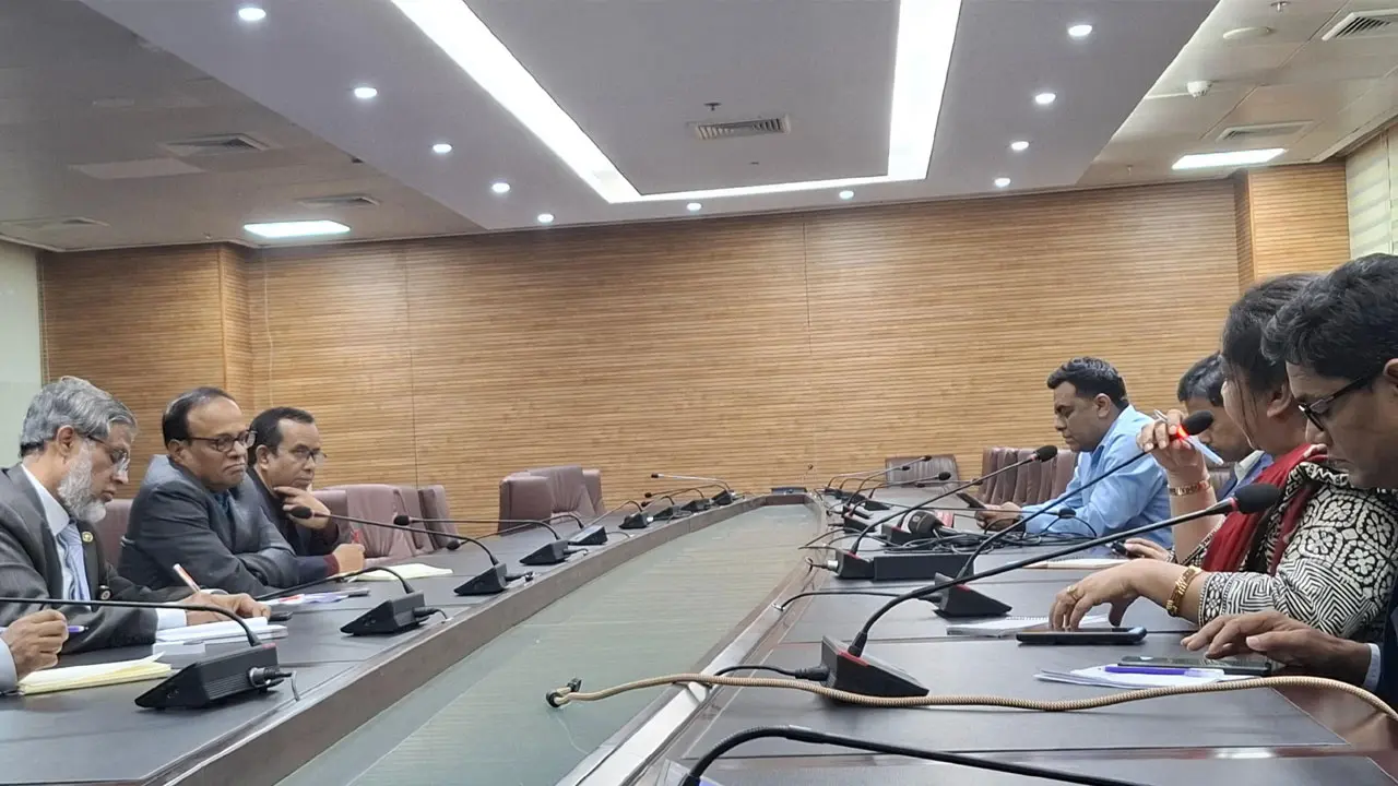 ‘ধনীদের কর কম হওয়ায় বৈষম্য বেড়েছে’