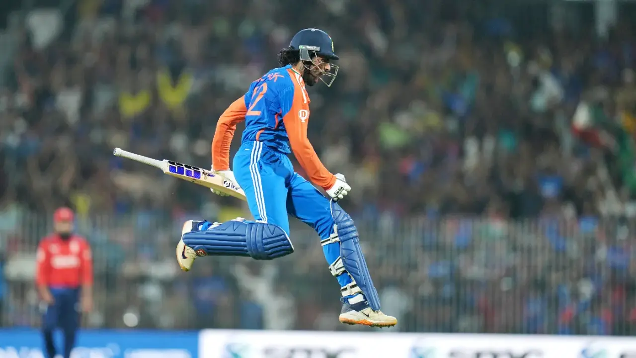 ইংল্যান্ডের টানা দ্বিতীয় হারের রাতে তিলকের বিশ্বরেকর্ড 