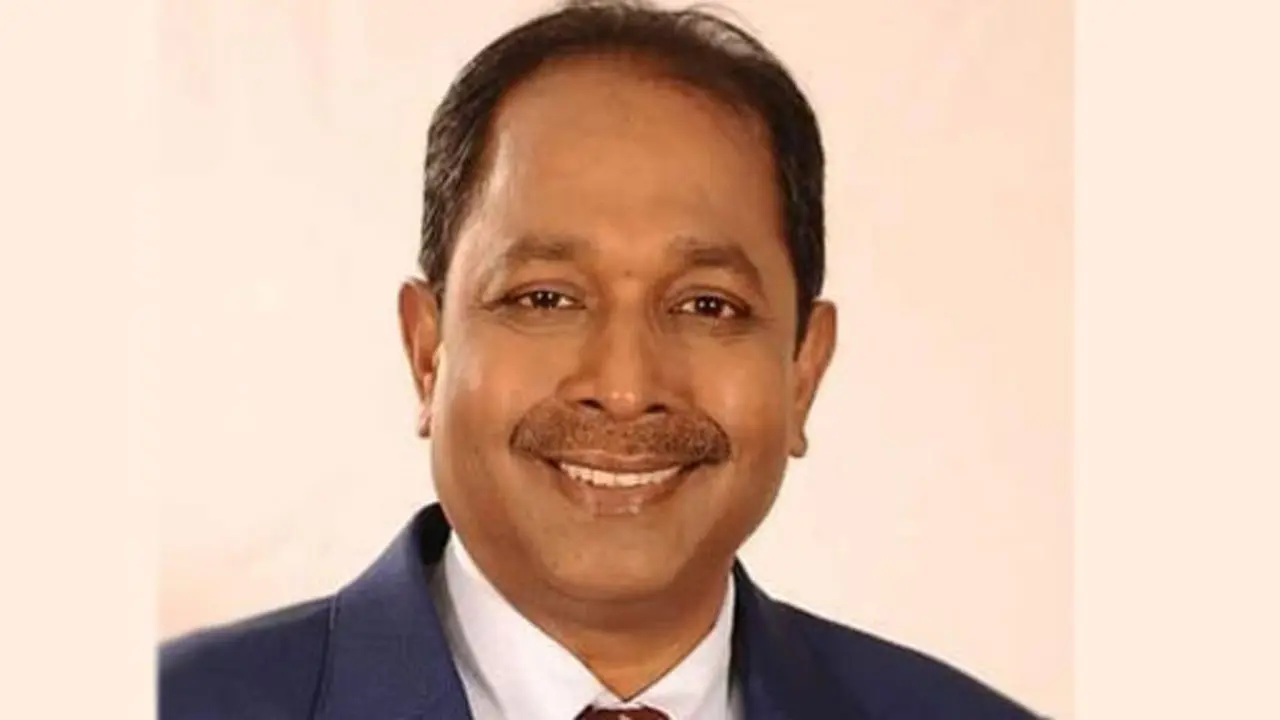 সাবেক প্রতিমন্ত্রী ওয়াদুদসহ ৮ জনের বিরুদ্ধে দুই মামলা