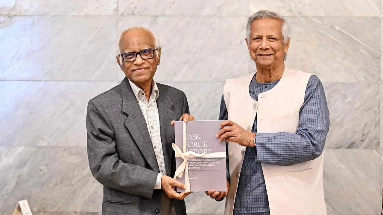 অর্থনৈতিক কৌশল পুনর্নির্ধারণে টাস্কফোর্সের প্রতিবেদন হস্তান্তর