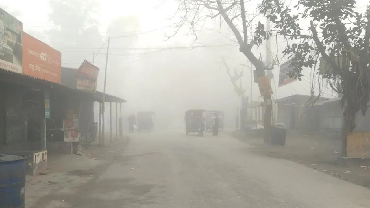 কুড়িগ্রামে শীতের তীব্রতায় কষ্টে দিন কাটছে নিম্নআয়ের মানুষের