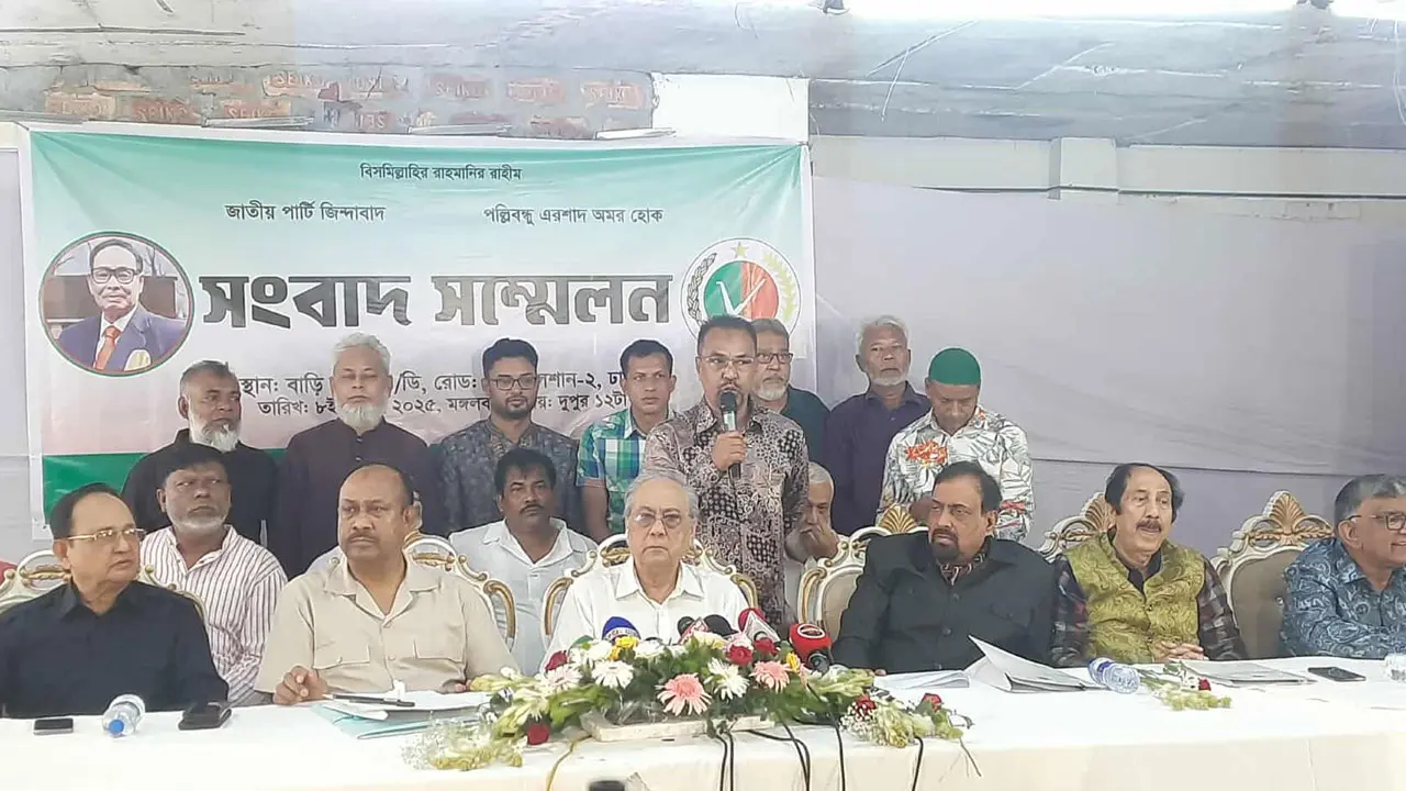 ‘চেয়ারম্যানের সিদ্ধান্ত বেআইনি, আমরা এখনো স্বপদে বহাল আছি’