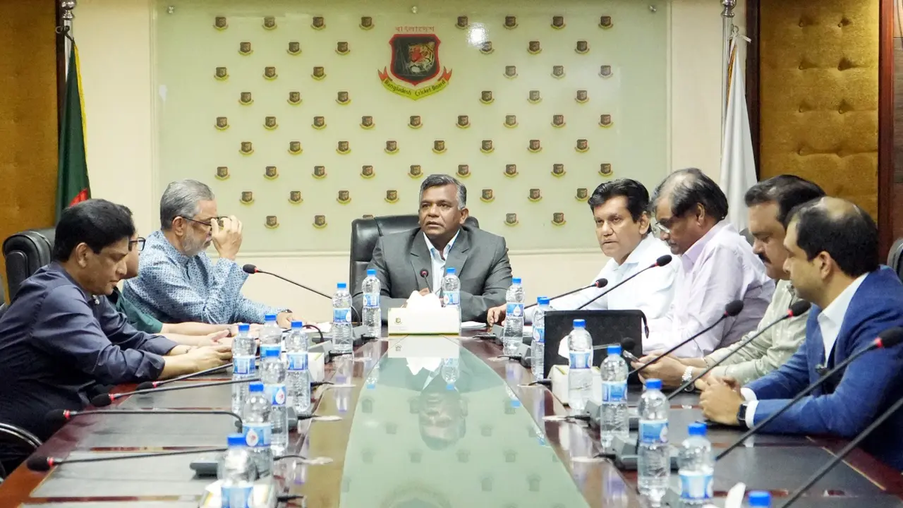 শক্তি পরীক্ষায় অনড় ভারত-পাকিস্তান, বিড়ম্বনায় বিসিবি!