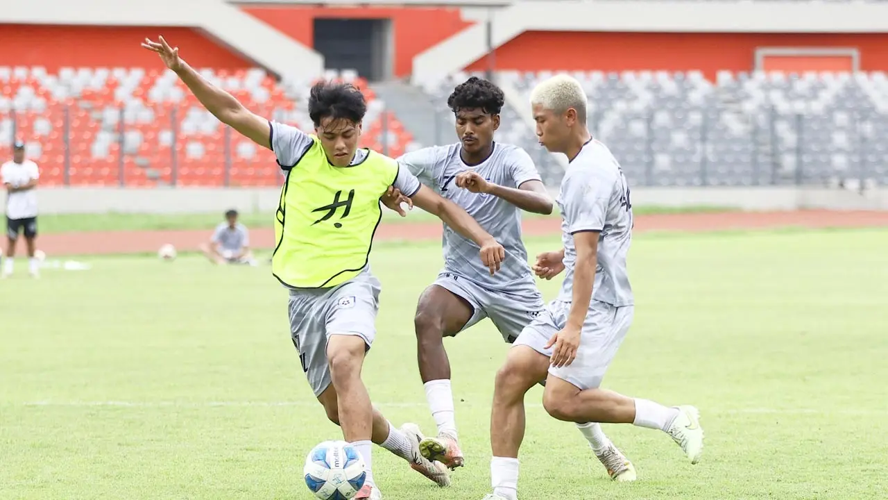 প্রবাসী ফুটবলারদের ট্রায়াল, জুলাইয়ের ক্যাম্পে চমকের আভাস