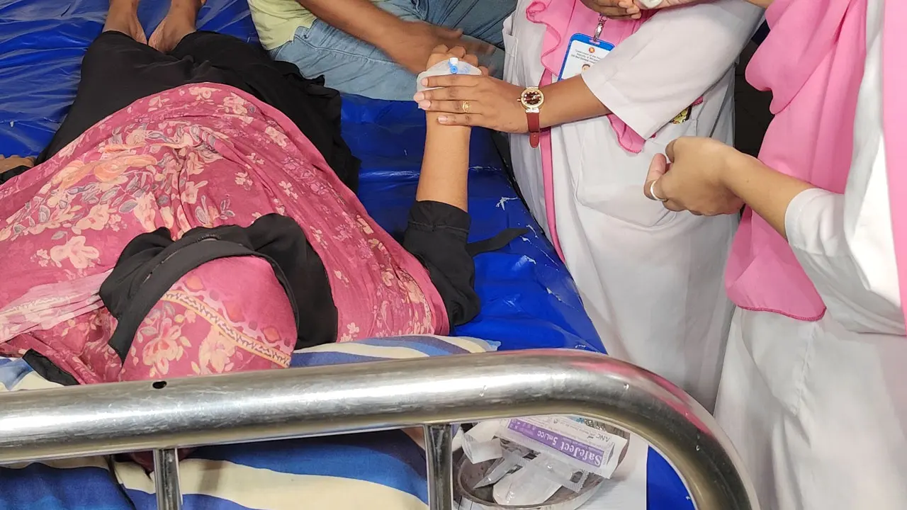 চাঁদা না পেয়ে স্বামীকে মারধর, স্ত্রীকে দলবদ্ধ ধর্ষণের অভিযোগ