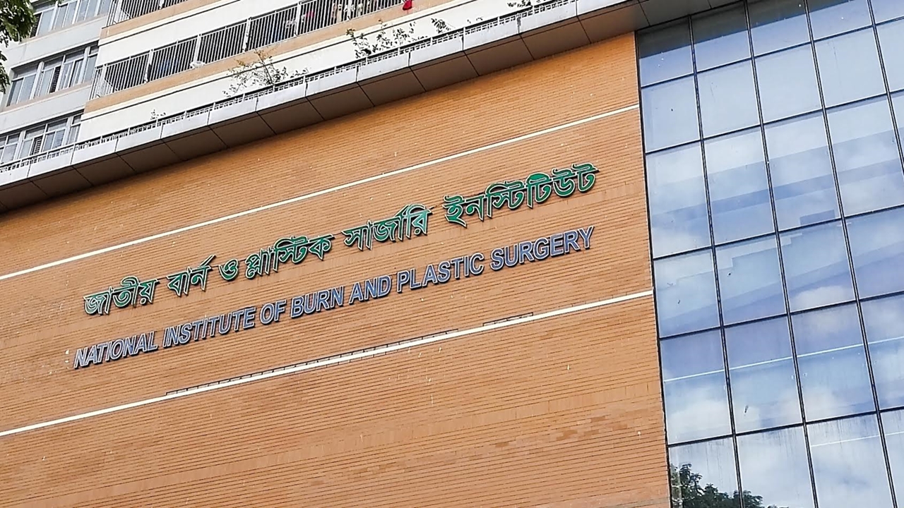 একে একে শেষ হলো পুরো পরিবার, মা-বাবার ...