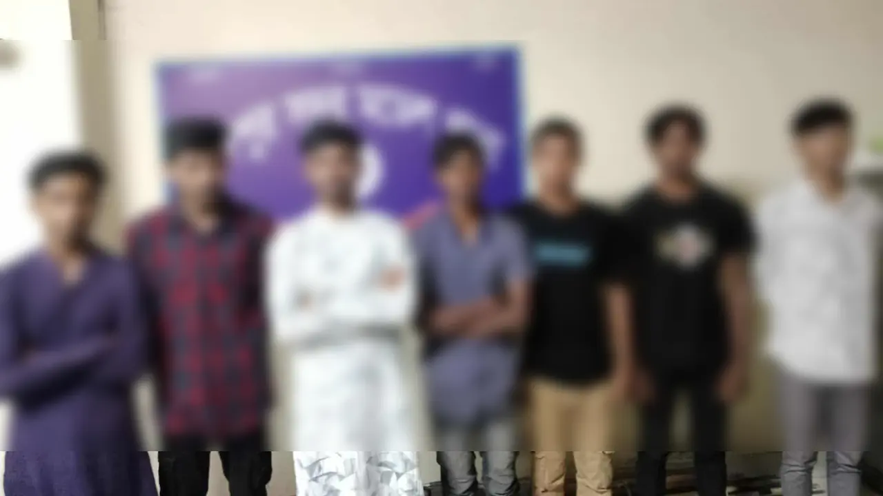চাঁদপুরে পুলিশের অভিযানে আটক ৩১