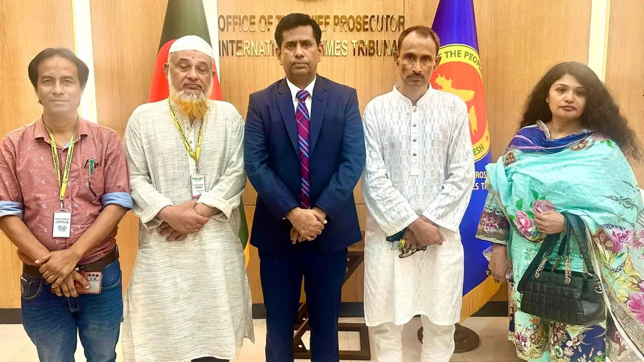 শহীদ পরিবার পাশে দাঁড়ালে অনুপ্রেরণা পাই : চিফ প্রসিকিউটর