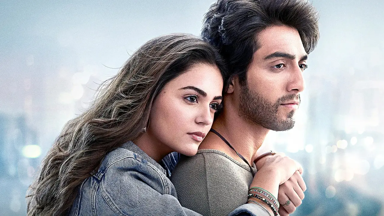 সিনেমা দেখে আবেগাপ্লুত দর্শকরা, ‘সাইয়ারা’ শব্দের অর্থ কী?