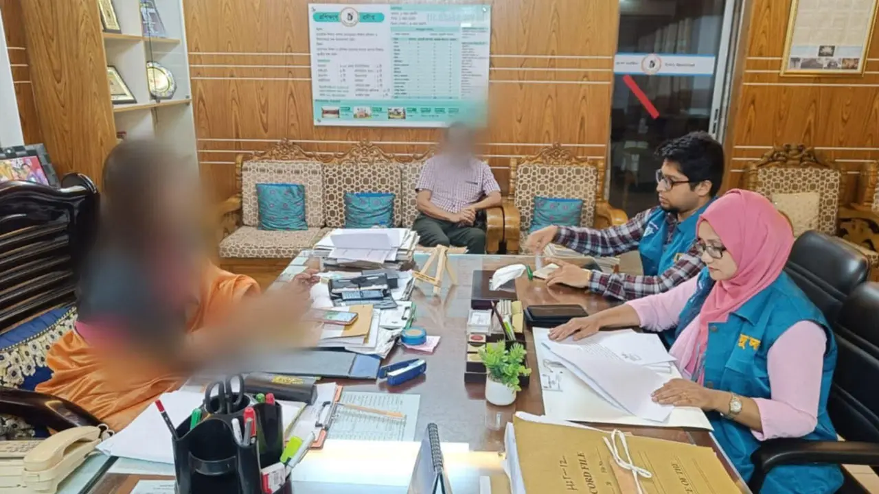 ঢাকা টিচার্স ট্রেনিং কলেজে দুর্নীতির বিরুদ্ধে দুদকের অভিযান