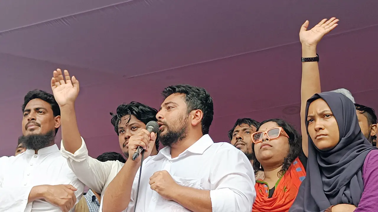 গোপালগঞ্জের সাধারণ মানুষকে মুজিববাদ থেকে মুক্ত করব : নাহিদ ইসলাম