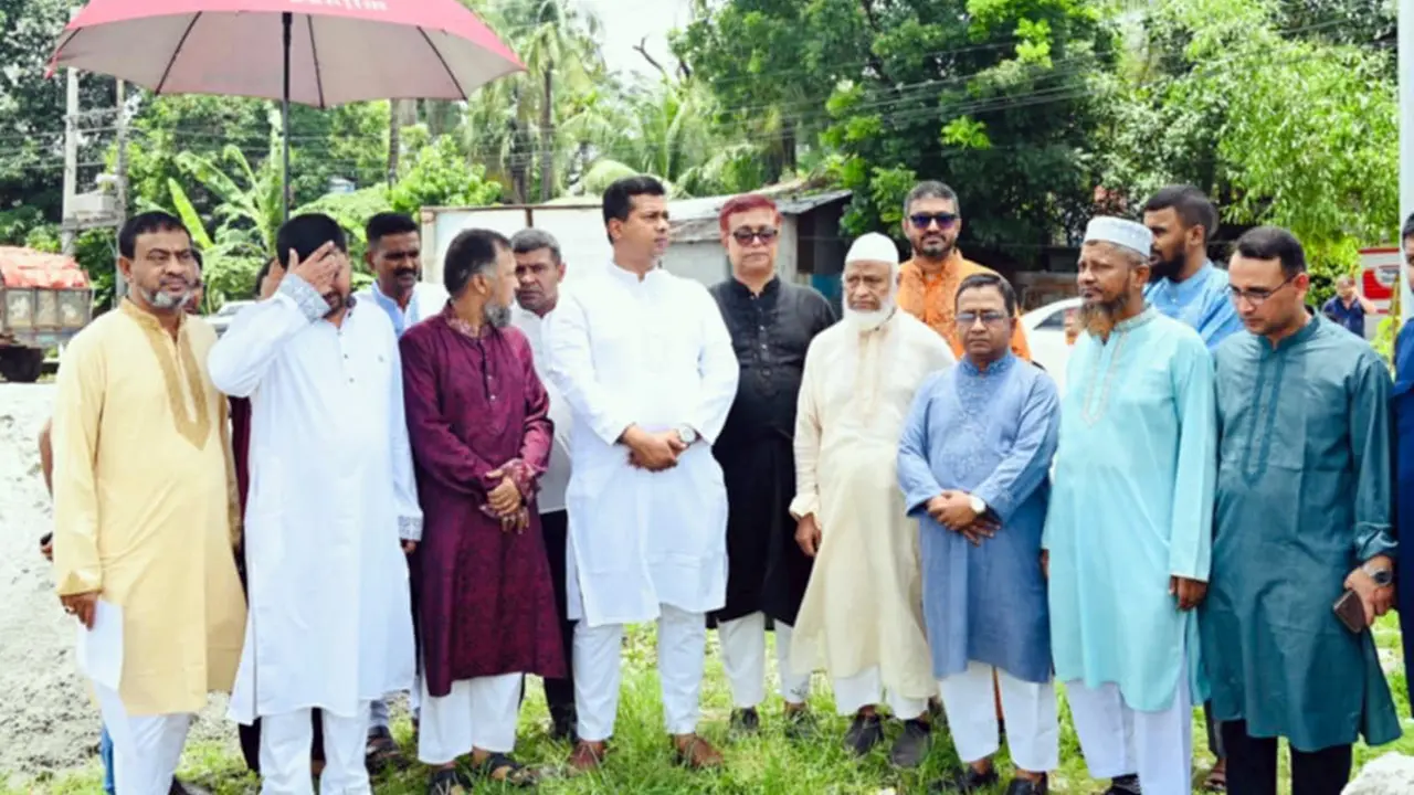 নারায়ণগঞ্জে ‘জুলাই শহীদ স্মৃতিস্তম্ভ’ নির্মাণকাজের উদ্বোধন