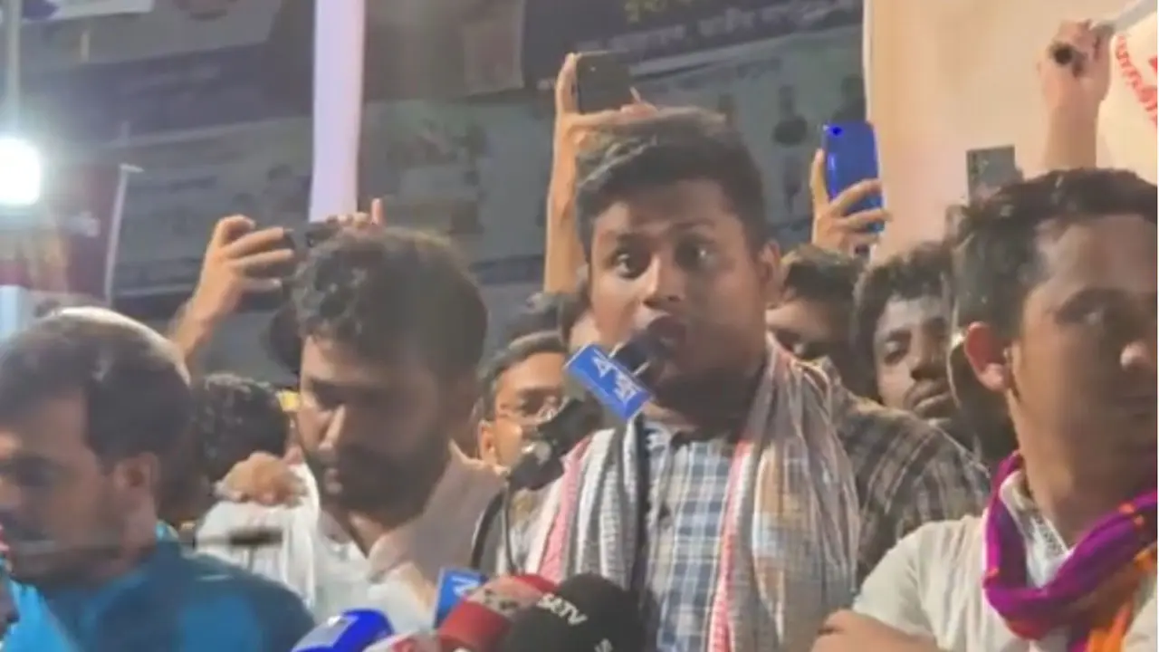 অতীতের শাসকেরা কেউ দিল্লিকে, কেউ লন্ডনকে সেকেন্ড হোম বানিয়েছে : হাসনাত