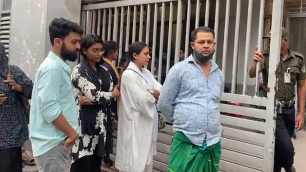 হাসপাতালে কাউকে ভিড় না করার অনুরোধ