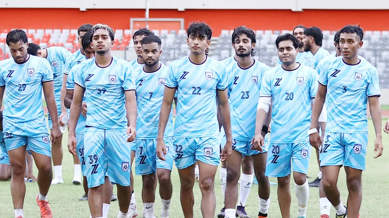 প্রবাসী ফুটবলারদের ট্রায়াল থেকে কয়জনকে ডাকবে বাফুফে