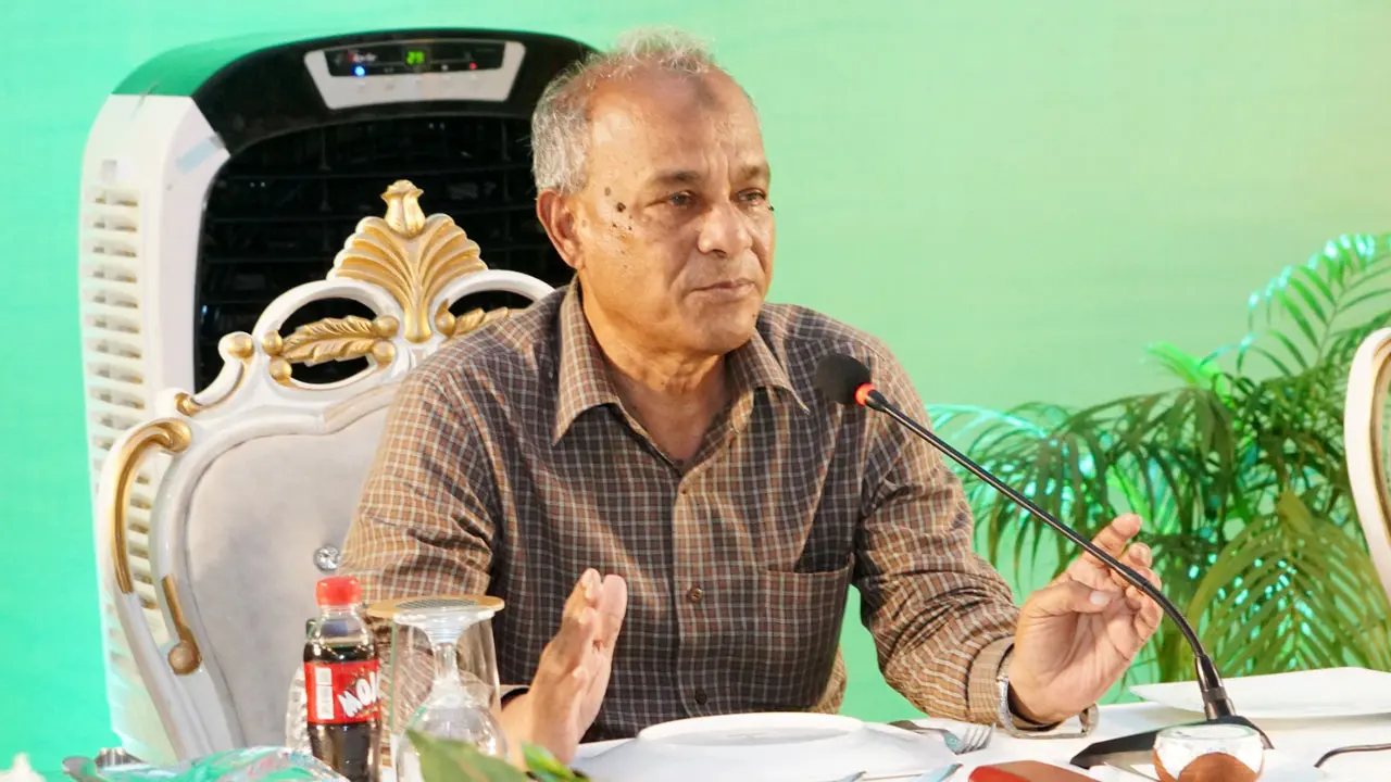 নভেম্বর পর্যন্ত সারের পর্যাপ্ত মজুত রয়েছে : কৃষি উপদেষ্টা