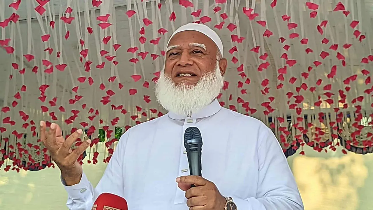 লুটেরার মানসিকতা নিয়ে রাজনীতিতে আসবেন না : শফিকুর রহমান
