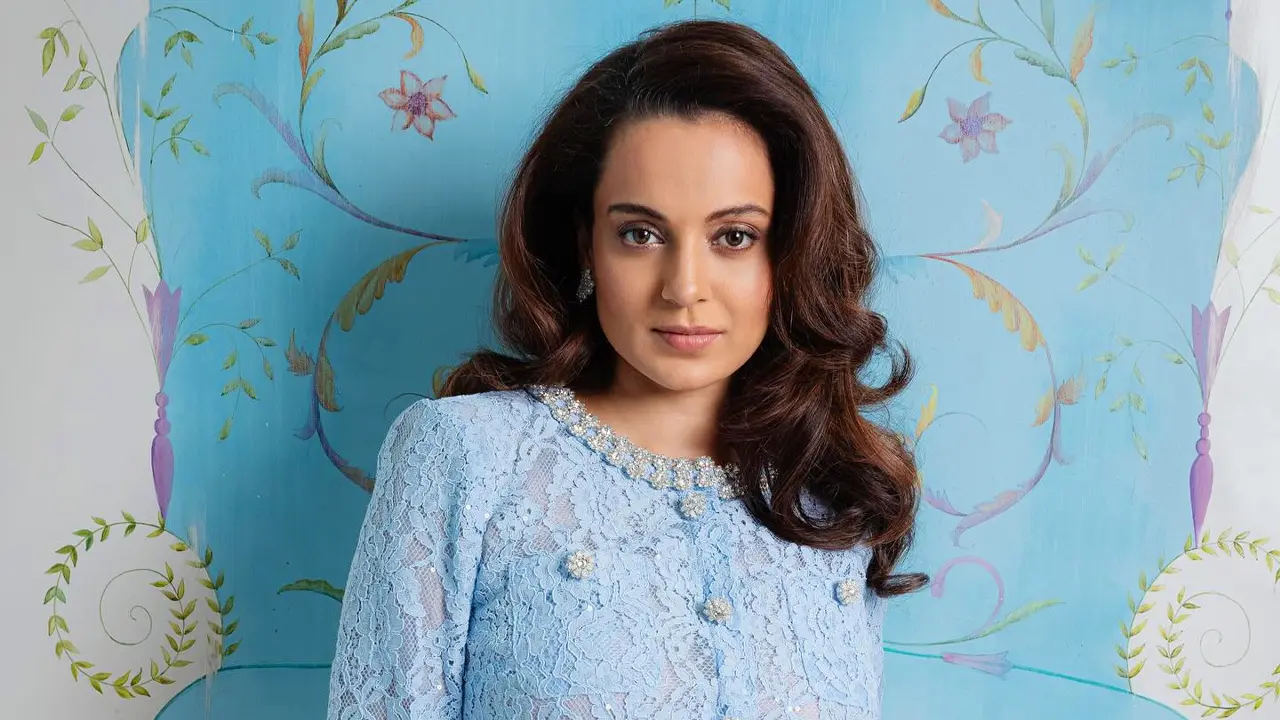নিজের প্রশংসা শুনে যা করলেন কঙ্গনা