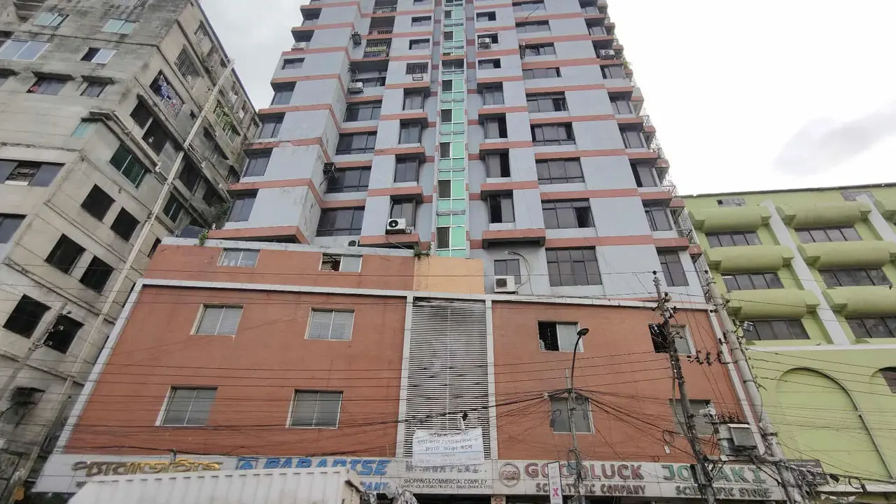 আগুন লাগা মামুন প্লাজায় চলে ঝুঁকিপূর্ণ কেমিক্যাল ব্যবসা
