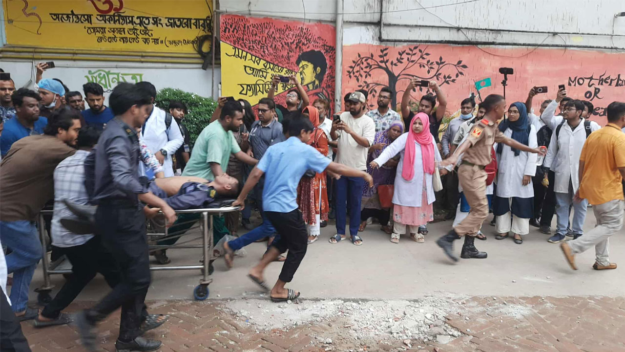 জাতীয় বার্নে ২ মরদেহ, নারী ও শিশুসহ ৫০ জন চিকিৎসাধীন