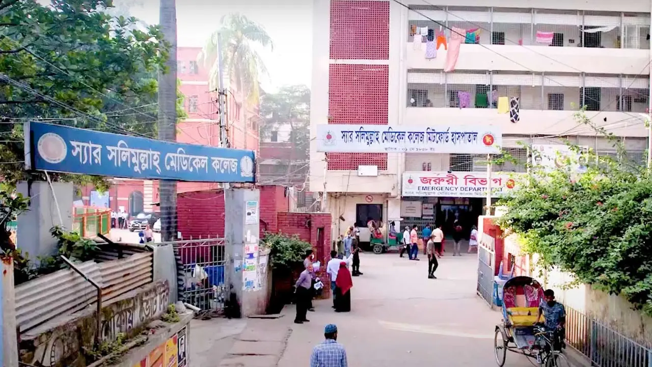 মিটফোর্ডে নৃশংসতায় রাজনীতিতে তোলপাড়, বিএনপিকে তুলোধুনো করছে সবাই
