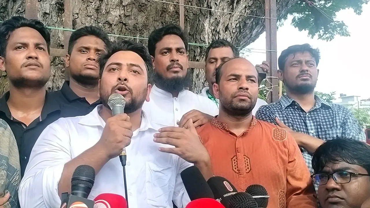 এবার আমরা নতুন বাংলাদেশ গড়ার আন্দোলনে নেমেছি : নাহিদ ইসলাম