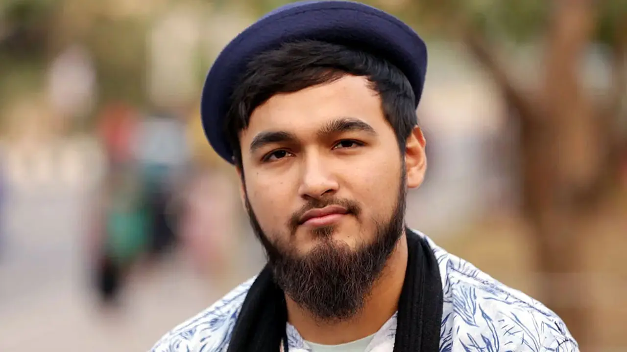 রাতেই ছেড়ে দেওয়া হয় গায়ক নোবেলকে