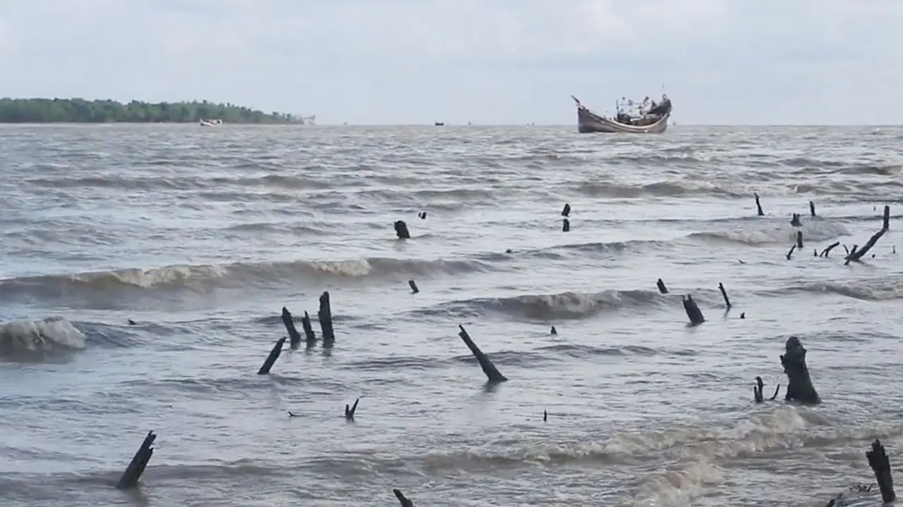 সমুদ্রবন্দরে ৩ নম্বর সতর্ক সংকেত