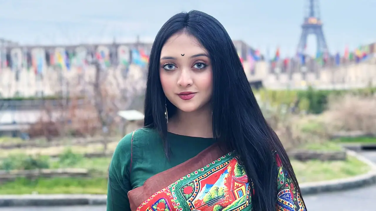 রিকশাওয়ালা ৩০ টাকার ভাড়া চেয়ে বসলো ১০০ টাকা