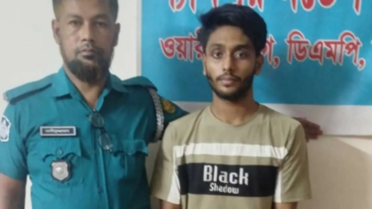 বাসে অগ্নিসংযোগের চেষ্টা, নিষিদ্ধঘোষিত ছাত্রলীগকর্মী গ্রেপ্তার