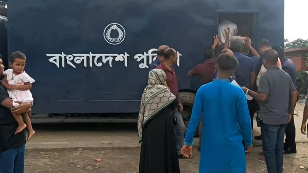 কাশিয়ানীতে আ.লীগের ৭৪ নেতাকর্মীর বিরুদ্ধে মামলা, অজ্ঞাত আসামি ৩০০