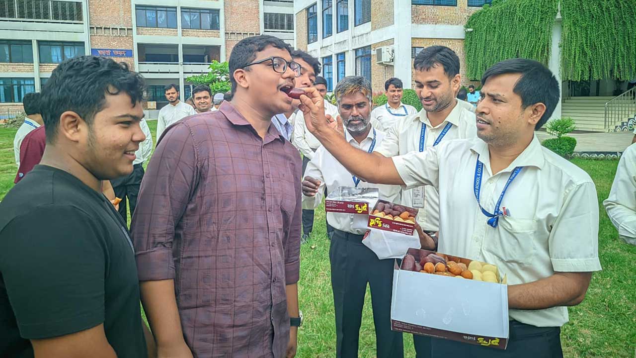 dhakapost.com